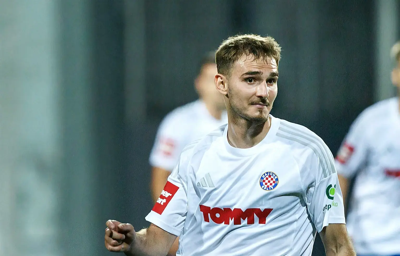 Foto: Adrion Pajaziti me fanellën e Hajdukut në miqësore 1 Adrion Pajaziti
