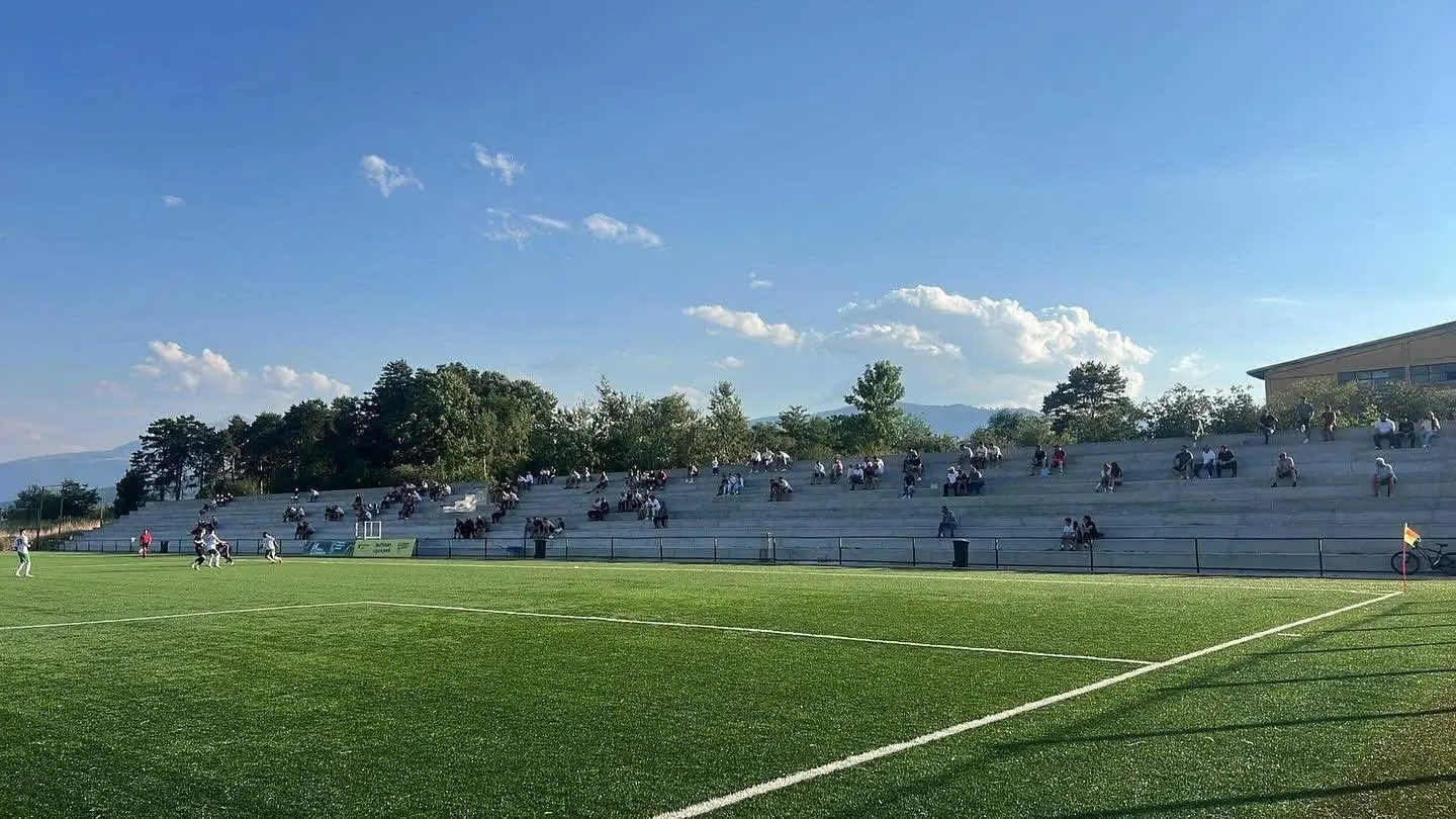 Tribunë e re në stadiumin e Ferizajt, fitore bindëse në miqësore ndaj KEK-ut 1 FC Ferizaj