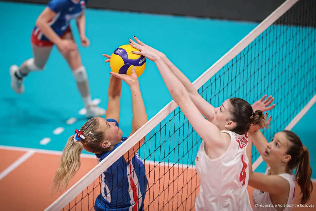 Volejboll: Po vazhdojnë garat për U16 femrat 3 Kosova Volejboll 6