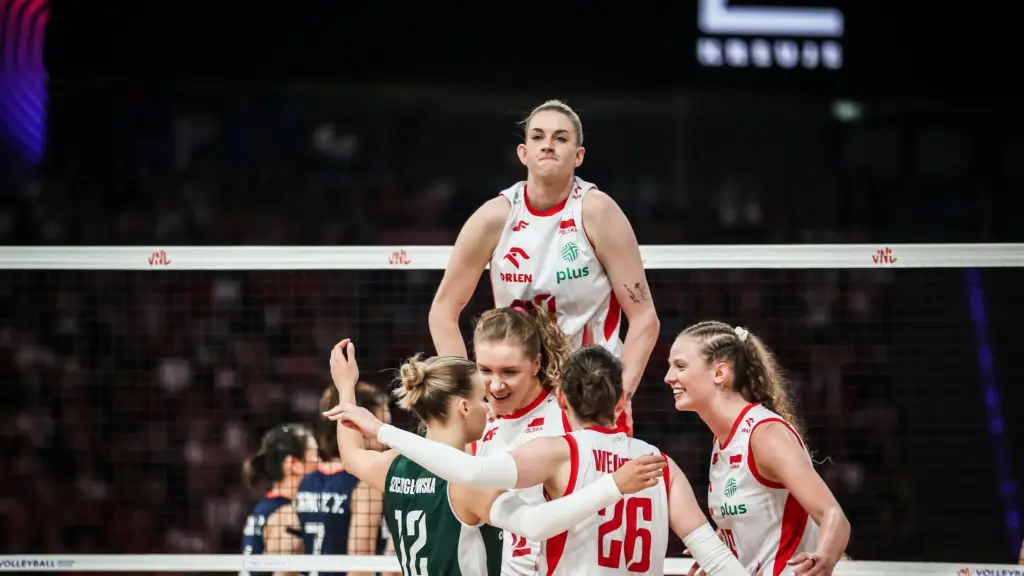 Italia dominon Poloninë dhe siguron finalen në volejboll 2025 për femra 19 Polonia