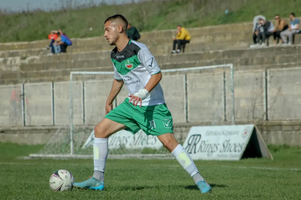 Edhe një prezantim nga KF Prishtina e Re, një tjetër futbollist i ri bashkohet ekipit 3 Rion Rushiti