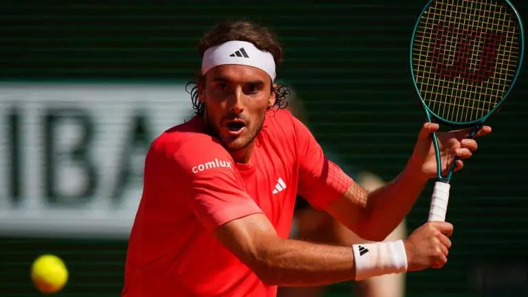 Ivanisheviq për ndarjen nga Tsitsipas: Vetëm babai mund ta stërvisë atë 3 Stefanos Tsitsipas