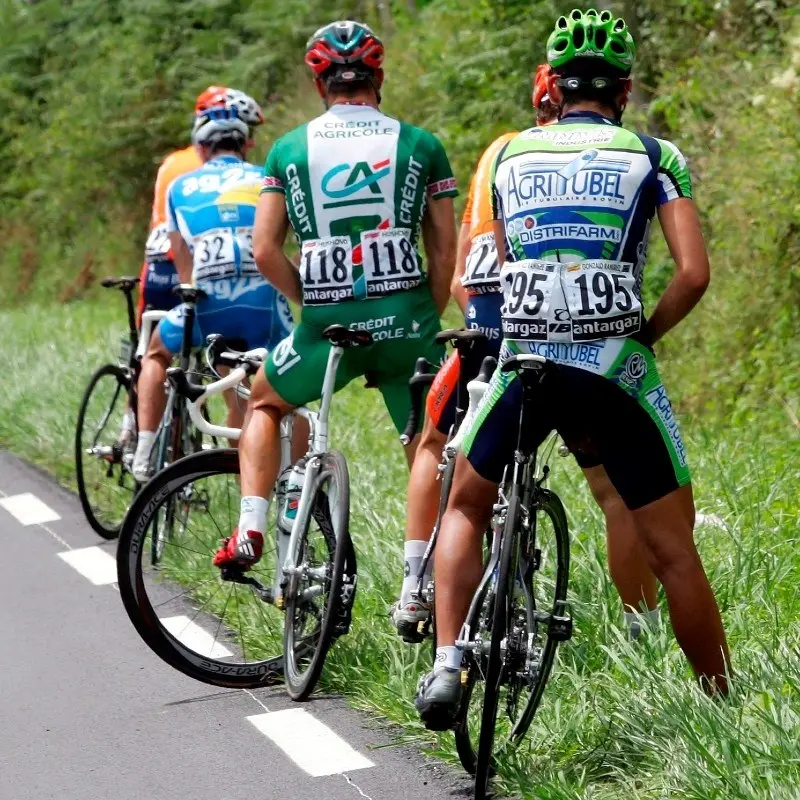 Si shkojnë në tualet çiklistët gjatë garës së Tour de France? 2 Tour de France