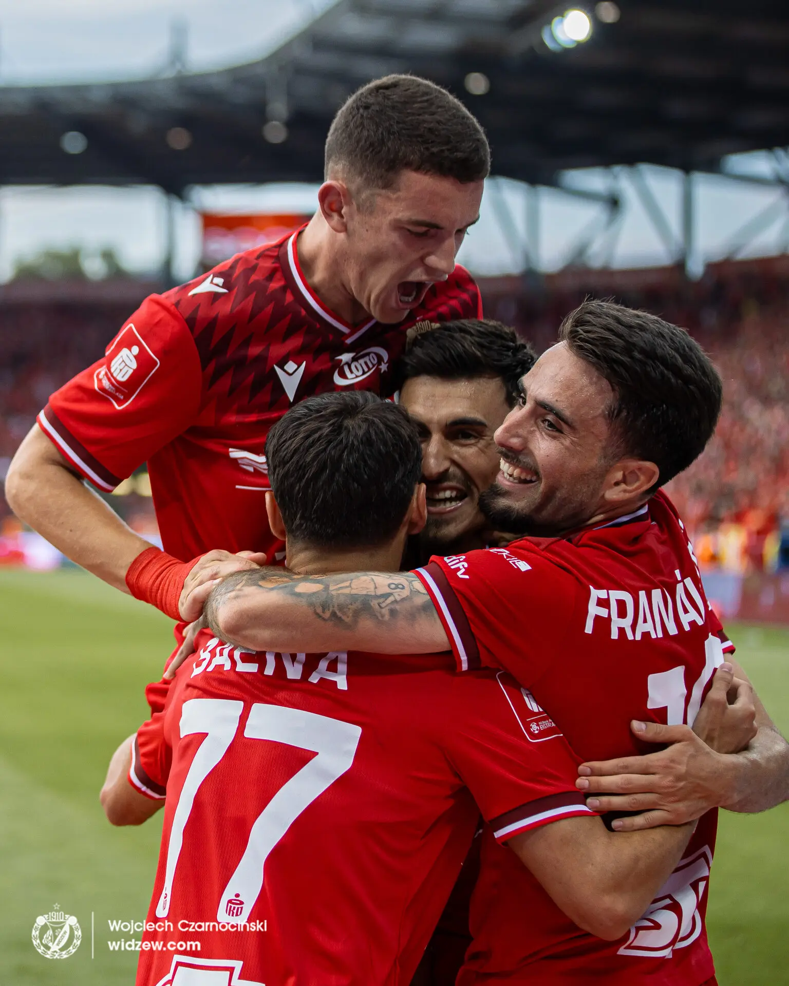 "Një ndjesi e mrekullueshme, tifozët jetojnë për klubin" - Dion Gallapeni flet për debutimin me Widzew Lodz 3 527123288 1281006644033268 197396149084472052 n