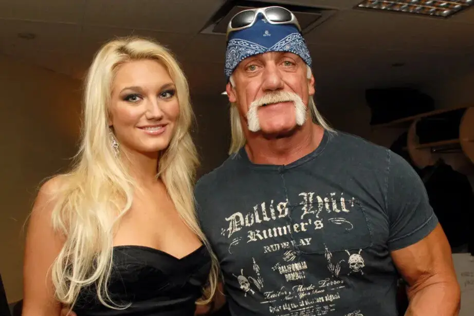 Vajza e legjendës së mundjes rrëfen ndarjen nga familja dhe dhimbjen pas humbjes së të atit 1 Hulk Hogan dhe Brooke Hogan