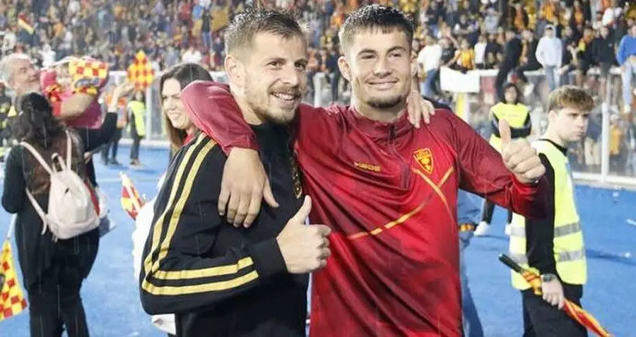 Medon Berisha: “Po ndërtojmë një ekip të shkëlqyer te Lecce me Di Francesco – ambiciet për sezonin e ri janë të mëdha” 1 Ylber Ramadani dhe Medon Berisha