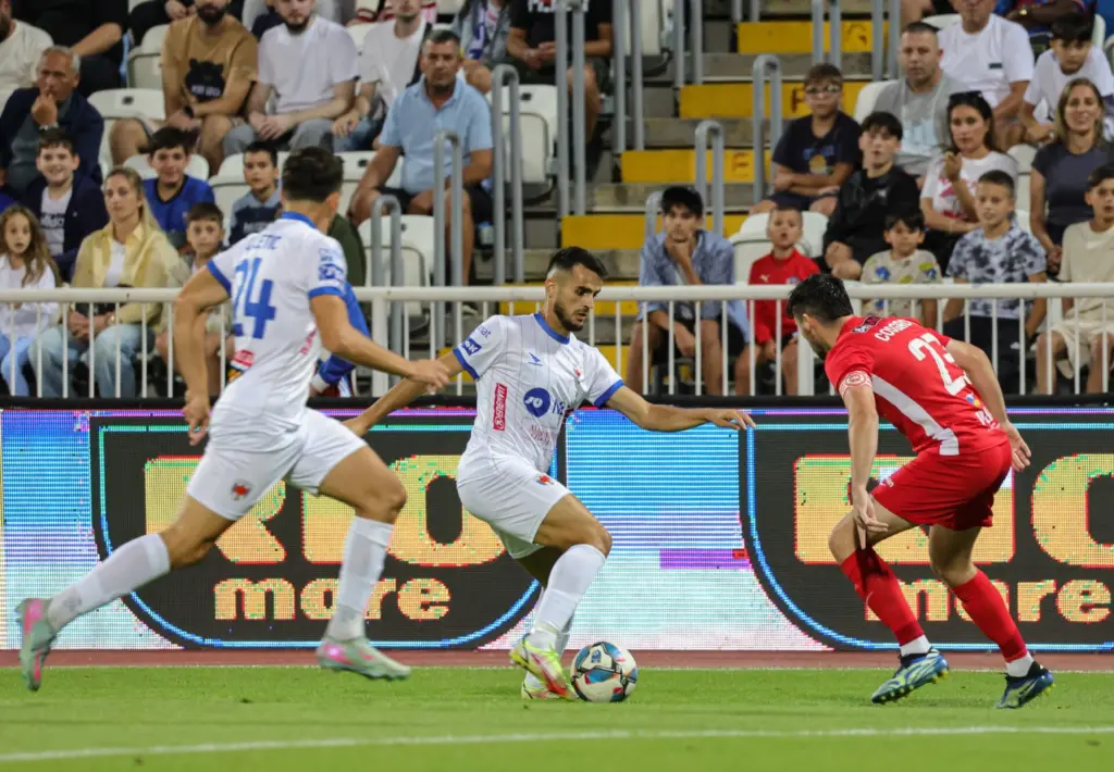 Mbrëmje zhgënjyese për Prishtinën dhe Vllazninë, ndërsa Deçiçi largohet më me dinjitet 19 Prishtina - Larne