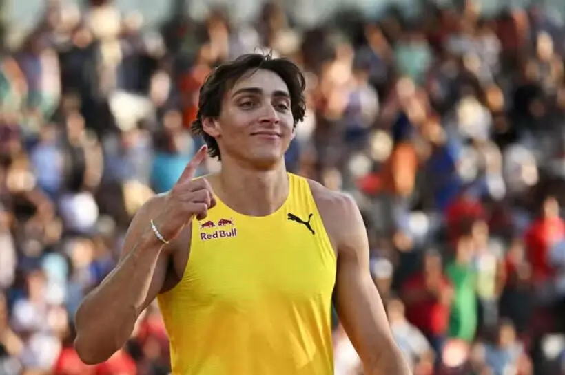 Armand Duplantis, sa ka fituar 13-herë rekorderi në kërcim me shtizë? 3 Armand Duplantis