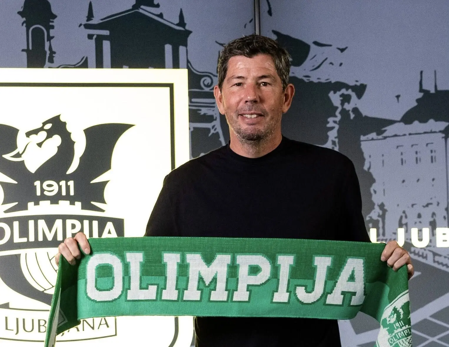 Olimpija Ljubljanë ndërron trajnerin para udhëtimit në Rrogozhinë 1 Erwin van de Looi