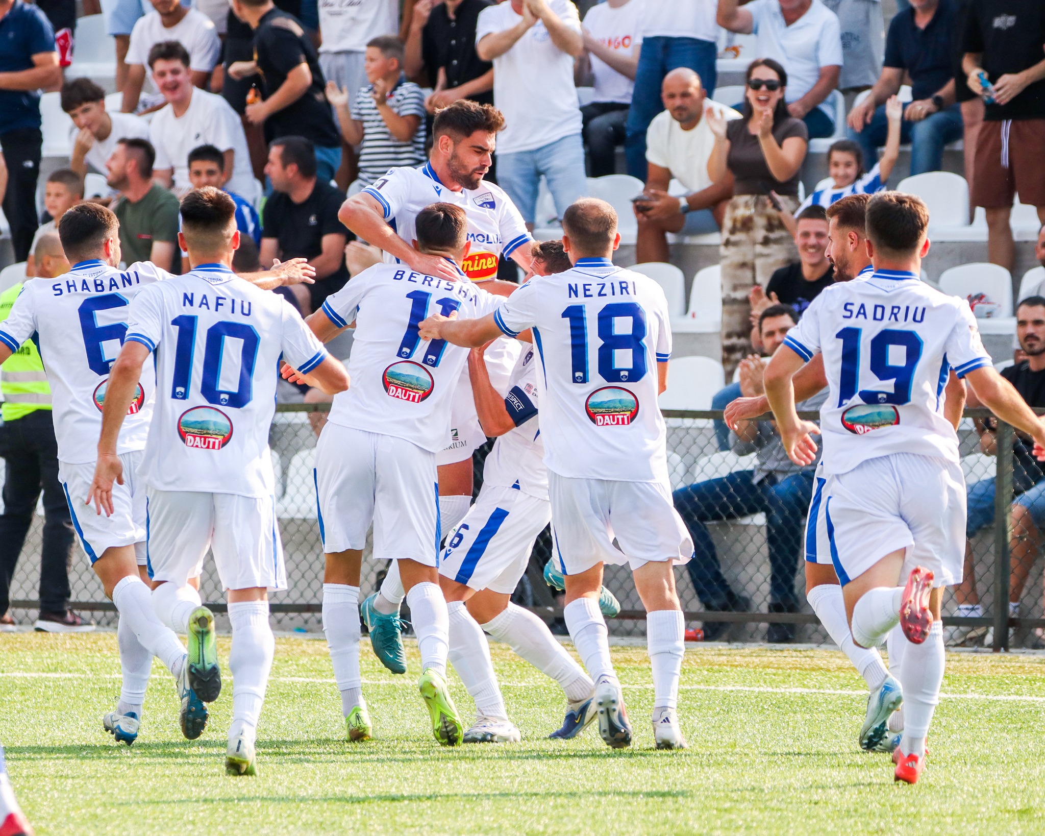 Superliga nis me spektakël: Prishtina triumfon në Klinë, Prishtina e Re trondit në debutim, Ferizaj mposht kampionin 2 Ferizaj - Drita 1-0