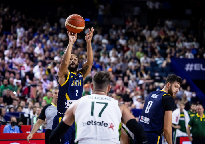 Të gjithë lojtarët amerikanë në EuroBasket 2025 2 John Roberson - Bosnja dhe Hercegovina