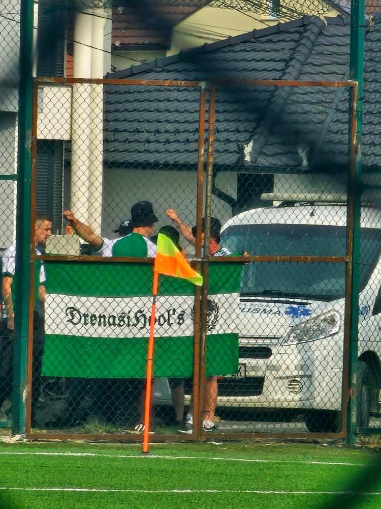 Tifozët e Niklit në Gjakovë