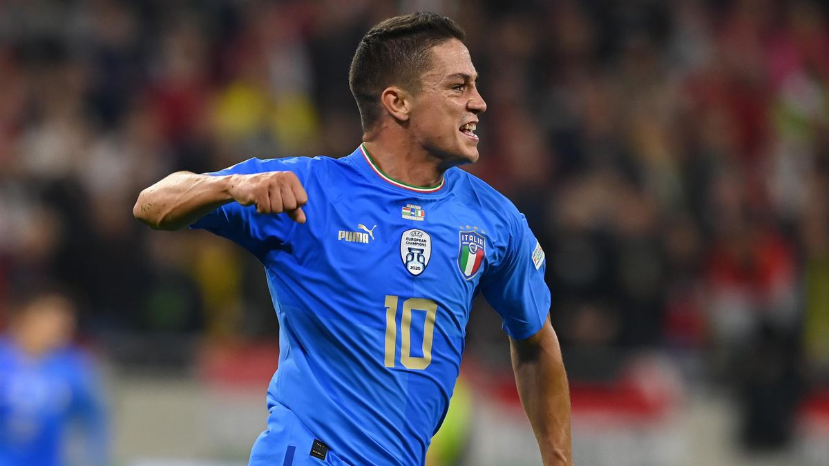Shuplakat e Gattusos në zhveshtore prodhuan efekt: Italia shkatërroi Estoninë 5-0 në pjesën e dytë! 2 Giacomo Raspadori