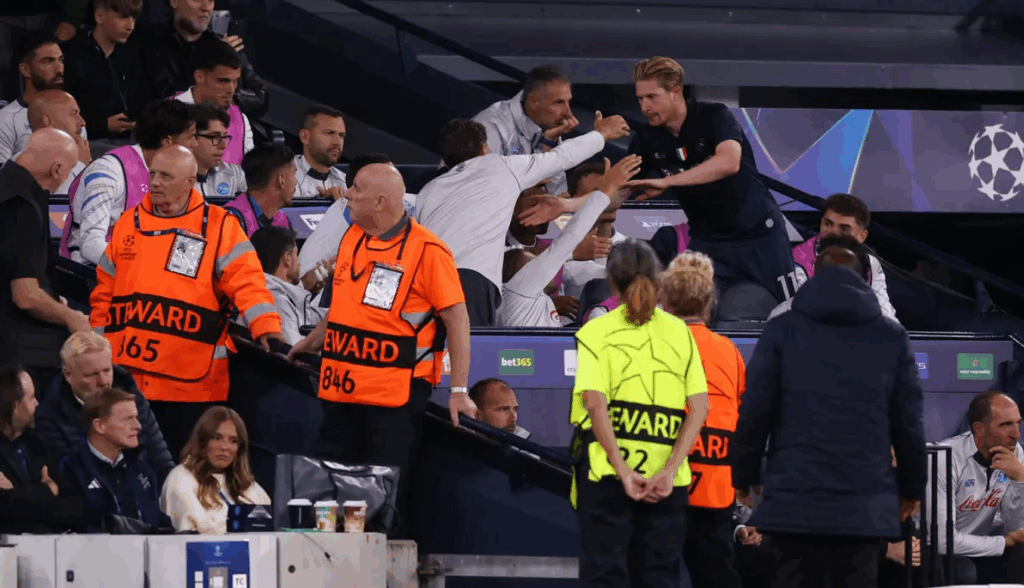 Conte: Fati i pamëshirshëm me De Bruyne – kartoni i kuq e shkatërroi ndeshjen ndaj Manchester City 2 De Bruyne