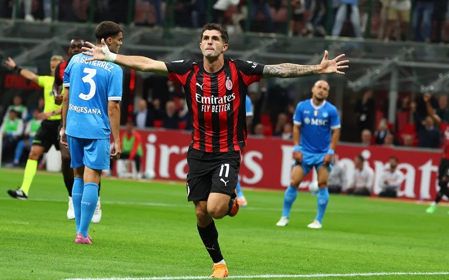 Milan 2-1 Napoli: Pulisic në superformë, kuqezinjtë triumfojnë me 10 lojtarë 19 Milan - Napoli