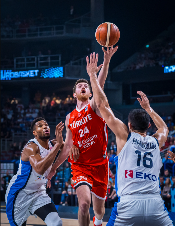 Nuk ka dramë: Turqia shkatërron Greqinë për finalen e saj të dytë në EuroBasket 1 Erxhan Osmani