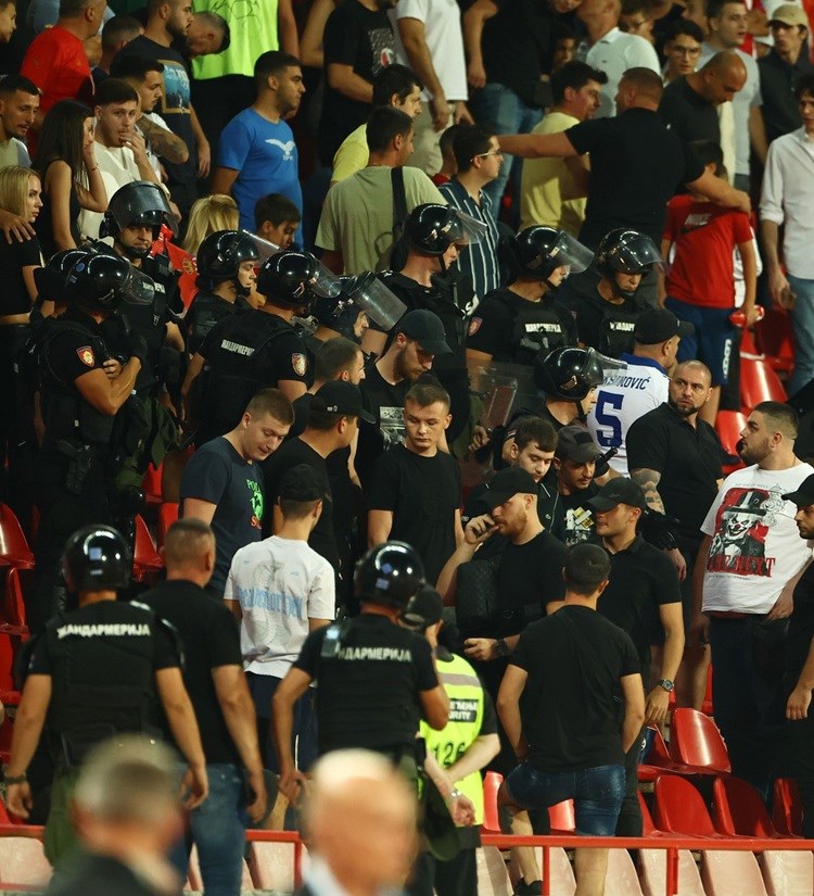 Serbi - Angli 0-5