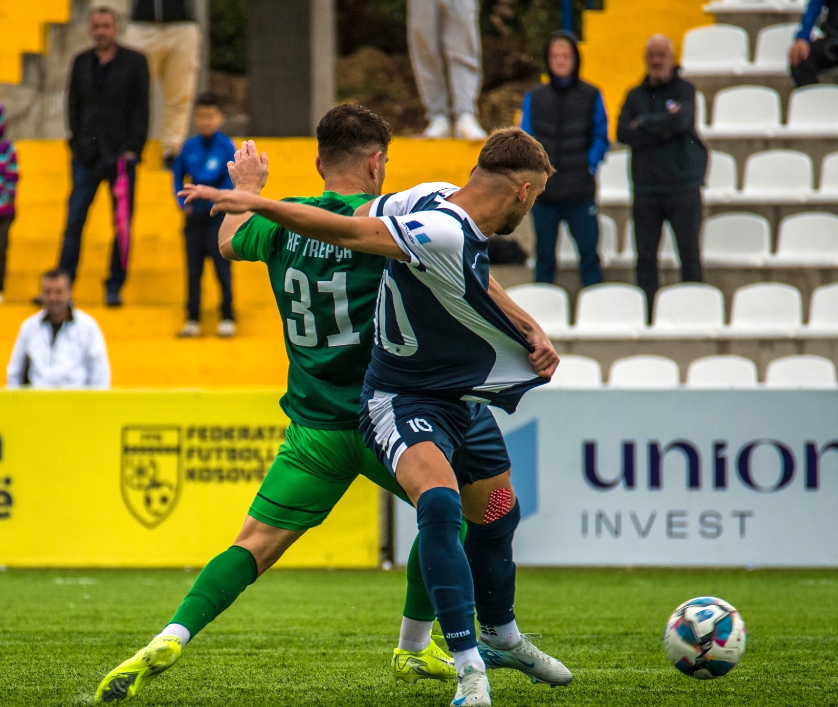 Liga e Parë - Java 10