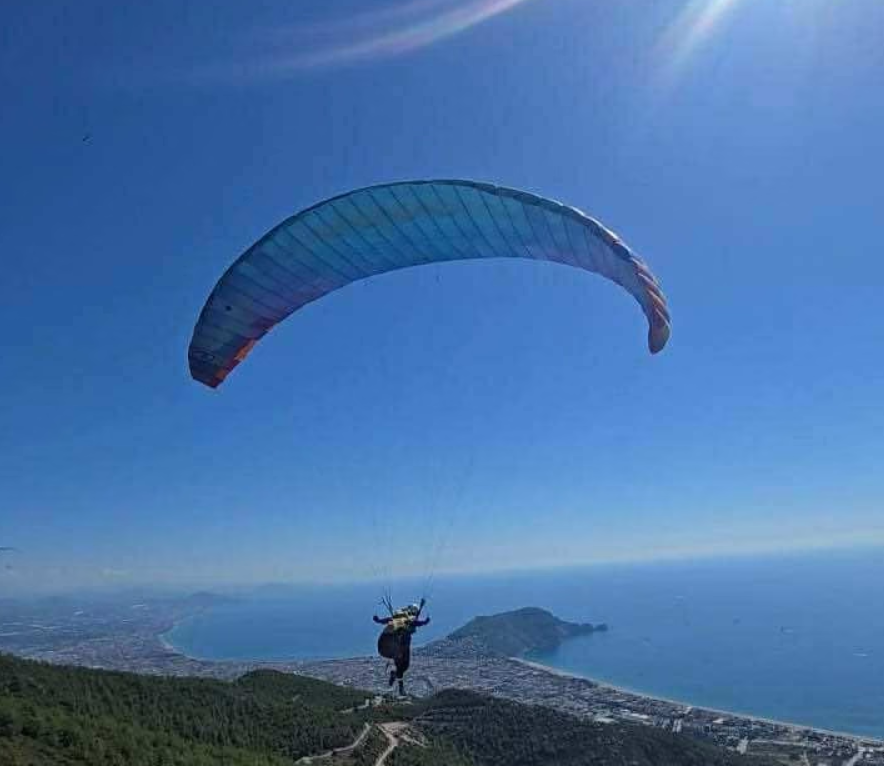Kosova shkëlqen në Kampionatin Botëror të Paraglajdit – vendi i tretë 2 Screenshot 2025 10 18 103011