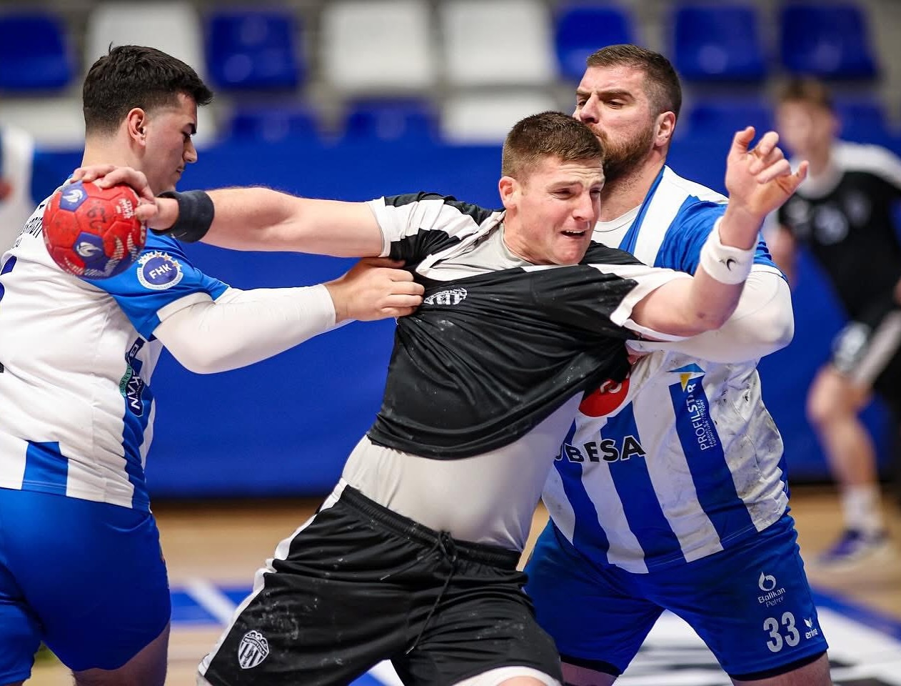 Kastrioti fiton në kryeqytet, Rahoveci dominon, Llapi me fitore të vlefshme – Superliga në hendboll mban ritmin 5 kastrioti