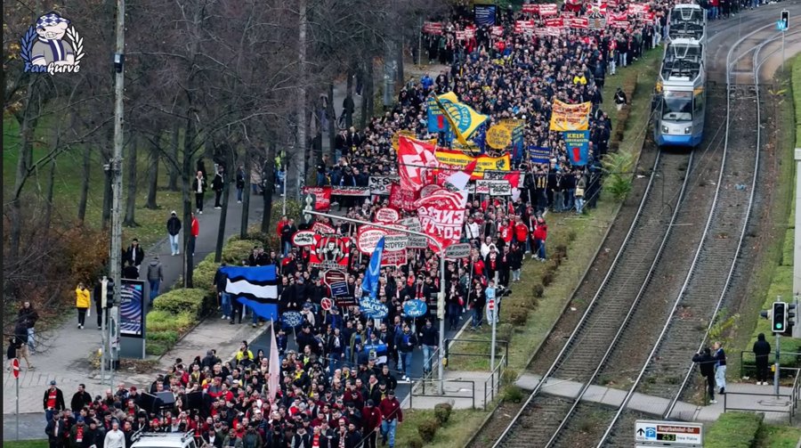 12 minuta heshtje në të gjitha stadiumet: Tifozët organizojnë protestë kundër masave të reja të sigurisë 16 Tifozët