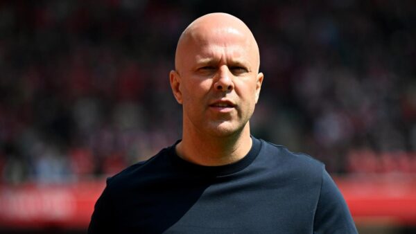 Liverpool FC Njofton Ndërprerjen e Bashkëpunimit me Trajnerin Slot: Çfarë Ndodh Tani për Ekipin?
