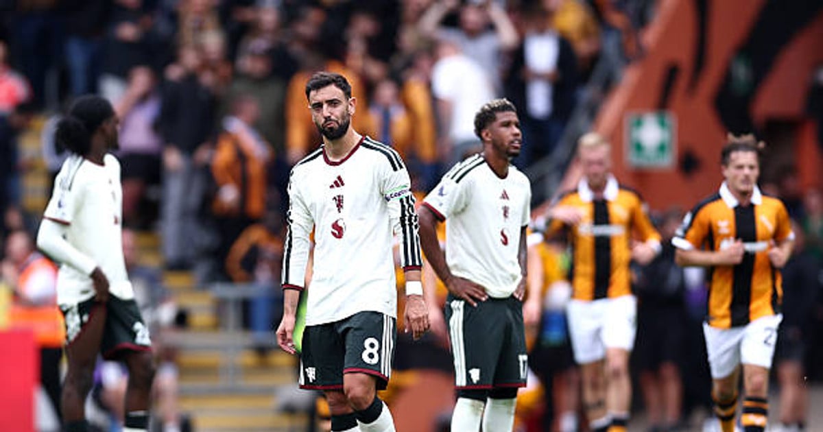 Paul Parker: Manchester United Nën Presion për Të Arritur Tek Top Katërshen e Premier League Pas Humbjes nga Hull City