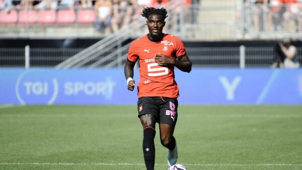 Eintracht Frankfurt parashikon transferte të rëndësishme në minutat e fundit për të forcuar skuadrën