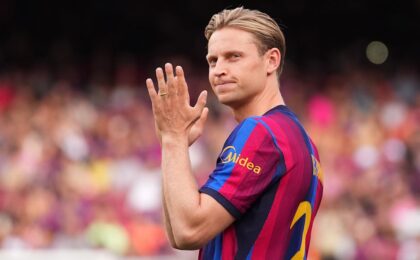 Premier League: Klubi Anglez i Kthehet De Jong, Pyetje për Të ardhmen e Tij te Barcelona