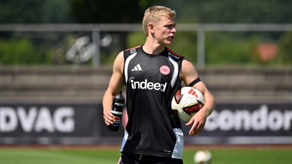 Eintracht Frankfurt: Burkardt Mungon për Të Dytën Ndeshje Radhazi – Përditësime të Të Reja nga Klubi