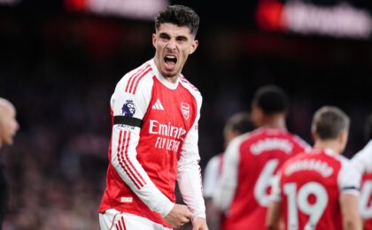 Arsenali triumfon në Premier League: Një Histori Succesin dhe Rivaleve të Mundura
