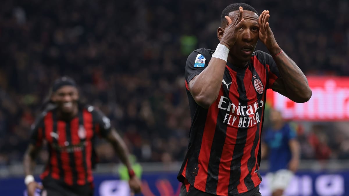 Milan Fiton Derbin përballë Interit dhe Afrohet në Garën për Titull