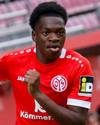 Rael Nakuzola