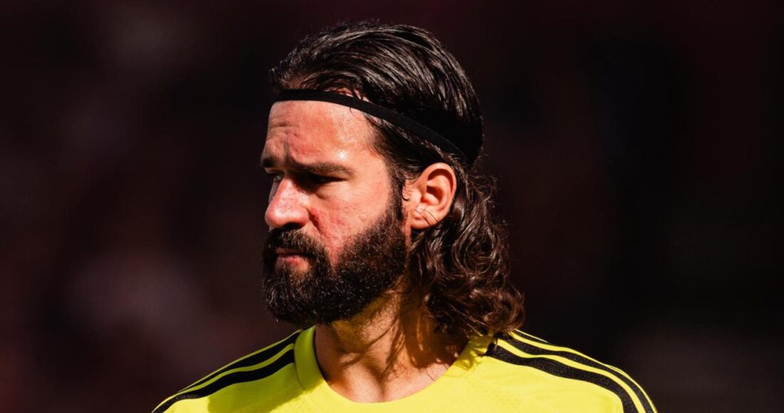 Alisson Becker Nominim për Shpëtimin e Muajit në Premier League: Një Mrekulli në Port!