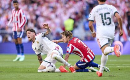 Fede Valverde (l.) am Boden
