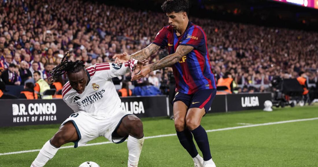 Yan Diomande (l.) im Zweikampf mit Joao Cancelo